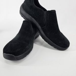 Rockport Men's 10W Black Suede Leather Upper Slip-on Thick Sole Shoes